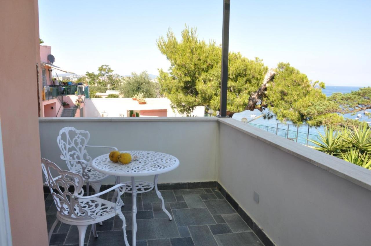 Calise Guest House Procida Bagian luar foto
