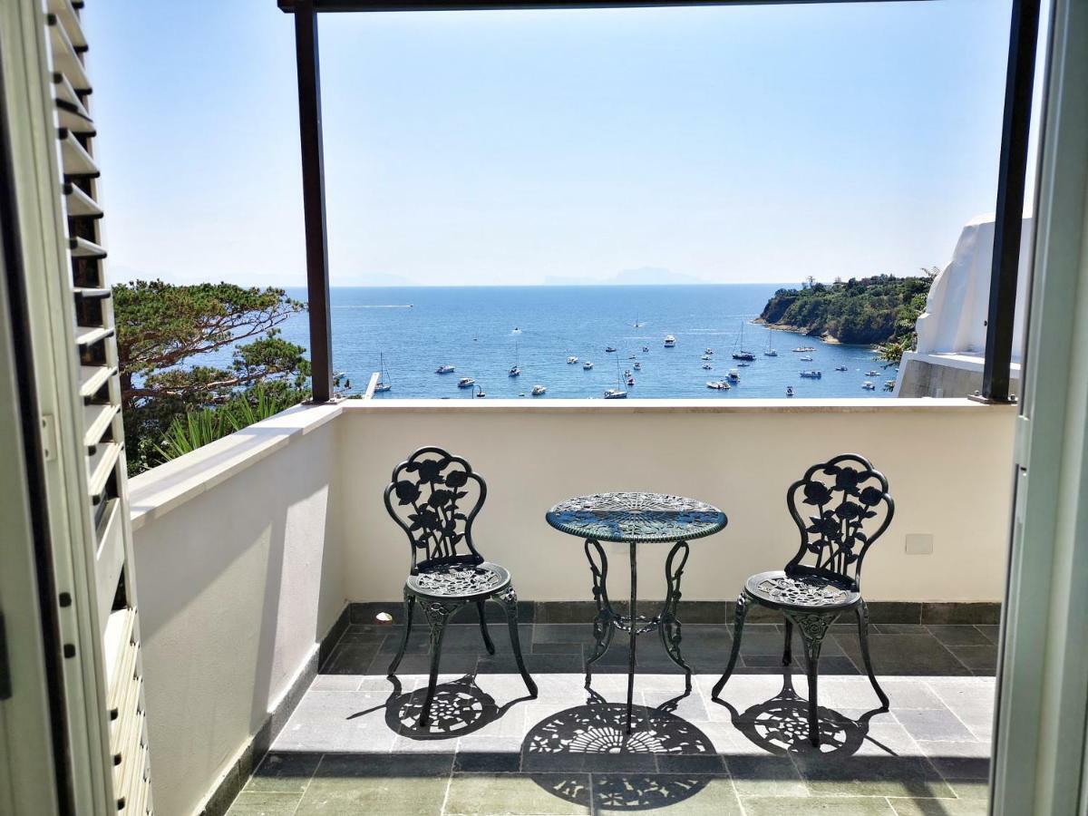 Calise Guest House Procida Bagian luar foto